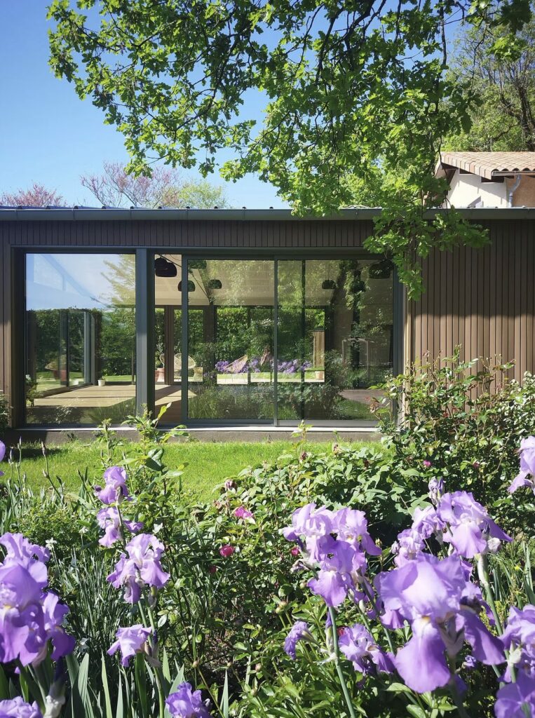 Salle du Domaine Les Buis à Sèvres-Anxaumont, lieu de la journée de respiration holotropique